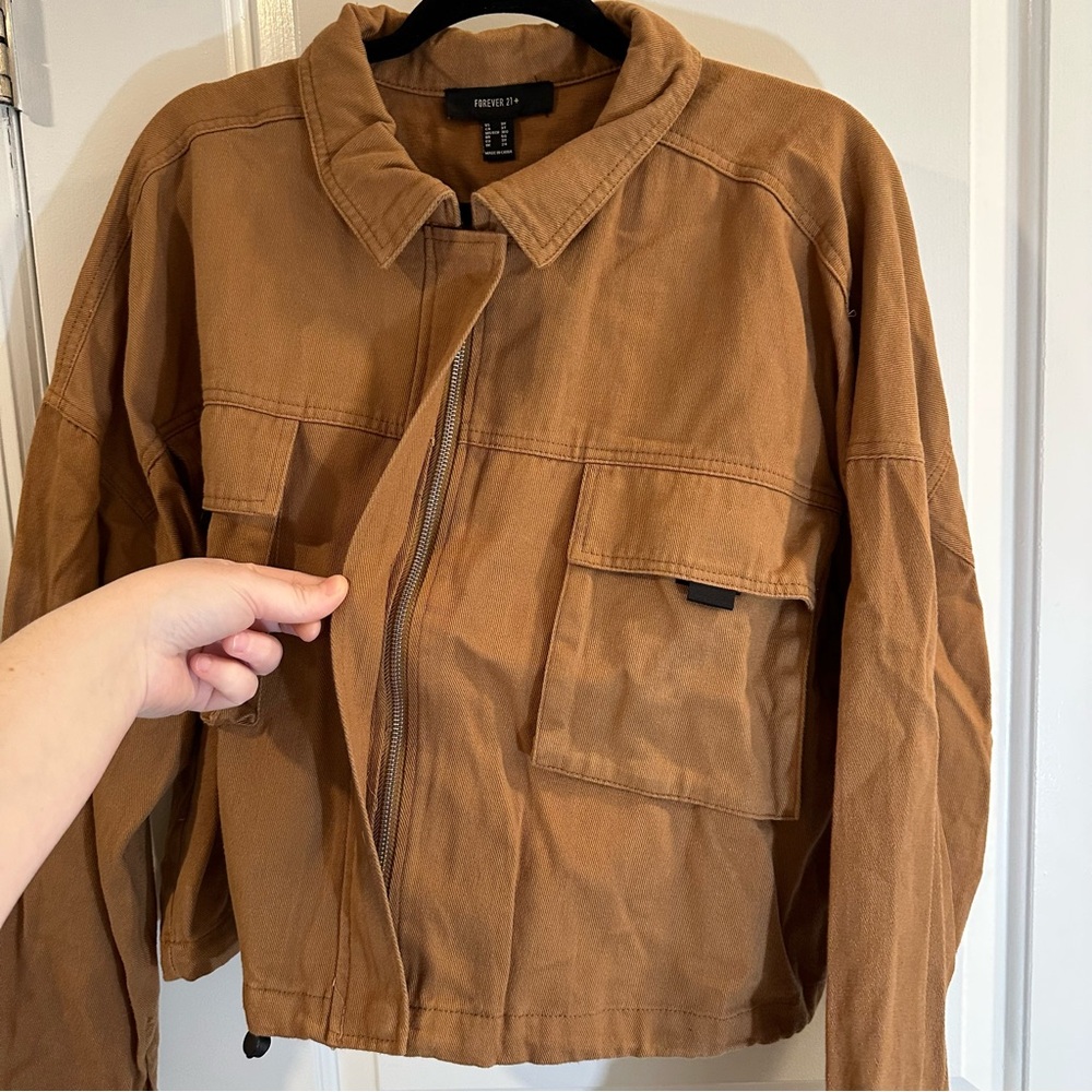 Forever 21 Plus Cropped Jacket in Tan Canvas - Picture 5 of 12